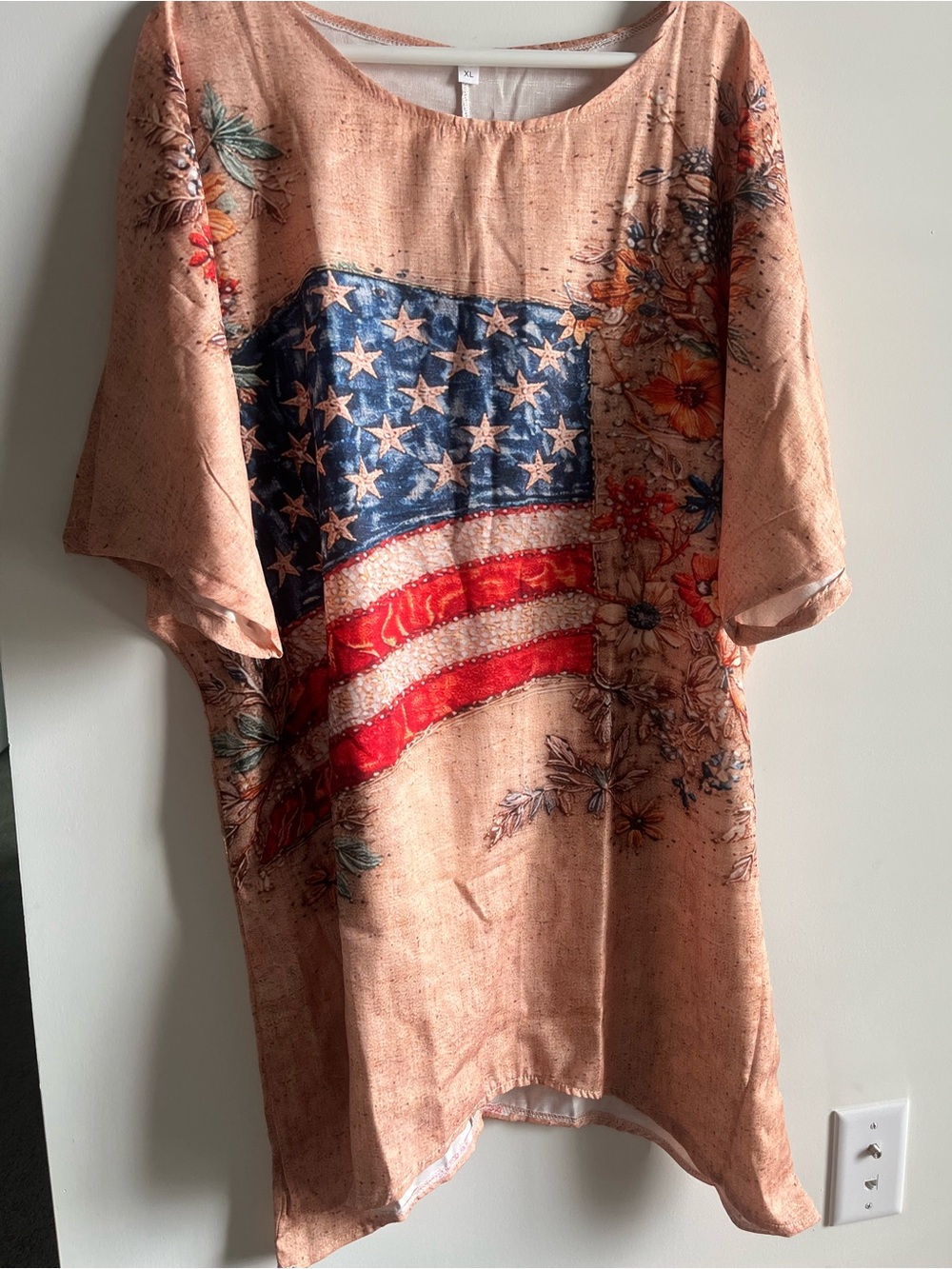 Men's Short Sleeve Peach Graphic Tee with American Flag